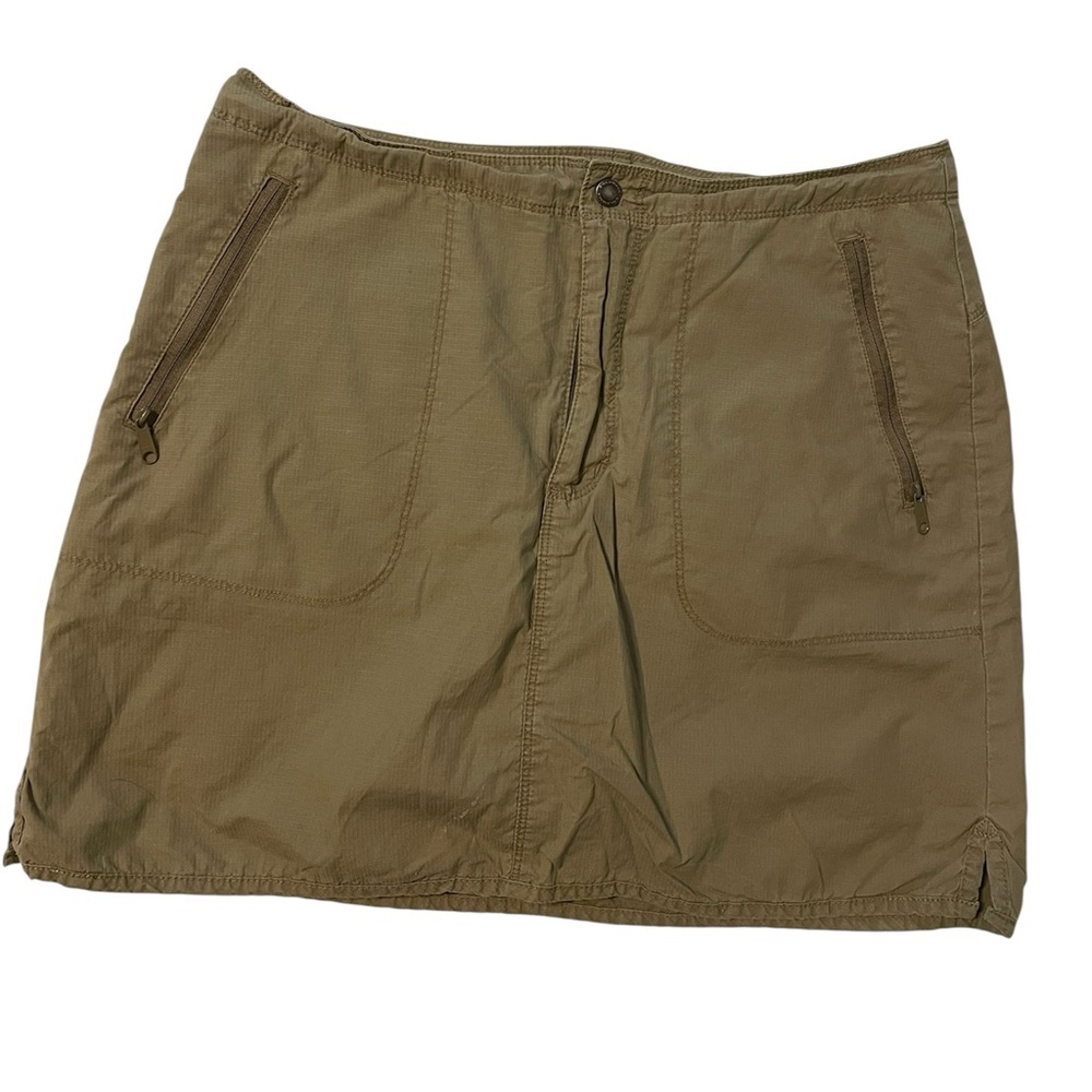 COLUMBIA Titanium Skort/Skirt Size 10 Khaki Beige Golf Hiking Walking